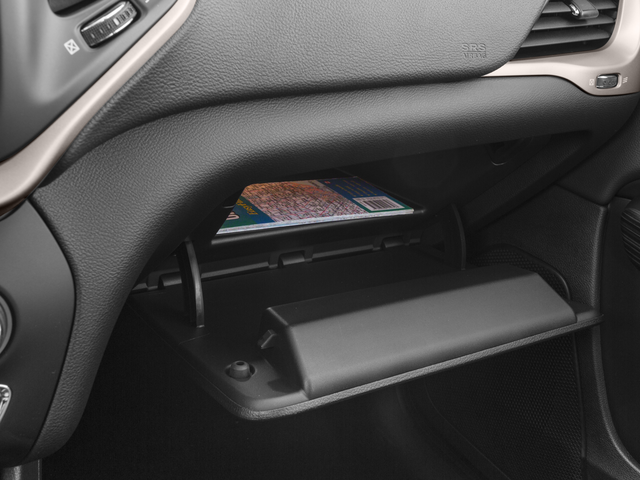 2018 Jeep Cherokee Limited | Panoramic Sunroof | Apple CarPlay | 4WD