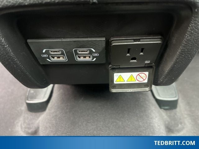 2022 Jeep Cherokee Limited 4WD | Pano Roof | BLIS | Remote Start