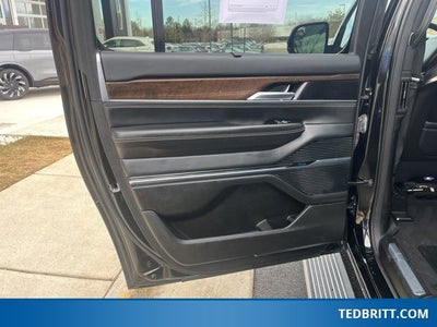 2024 Jeep Grand Wagoneer L Base 4WD | Pano Roof | 360 Camera | HUD