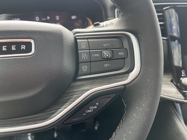 2024 Jeep Wagoneer Series III 4WD | Pano Roof | 360 Cam | HUD | Permium Pkg