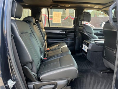 2023 Jeep Grand Wagoneer Series II 4WD | Flexible Seating Pkg | 28T Obsidian Pkg
