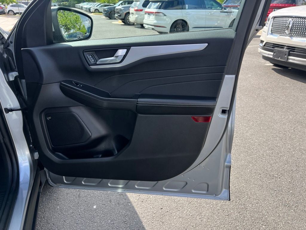 2023 Ford Escape Platinum AWD | Pano Roof | Premium Tech Pkg | 360 Cam | BLI