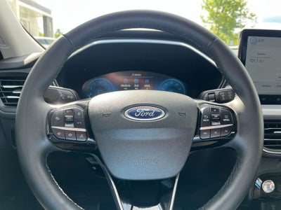 2023 Ford Escape Platinum AWD | Pano Roof | Premium Tech Pkg | 360 Cam | BLI