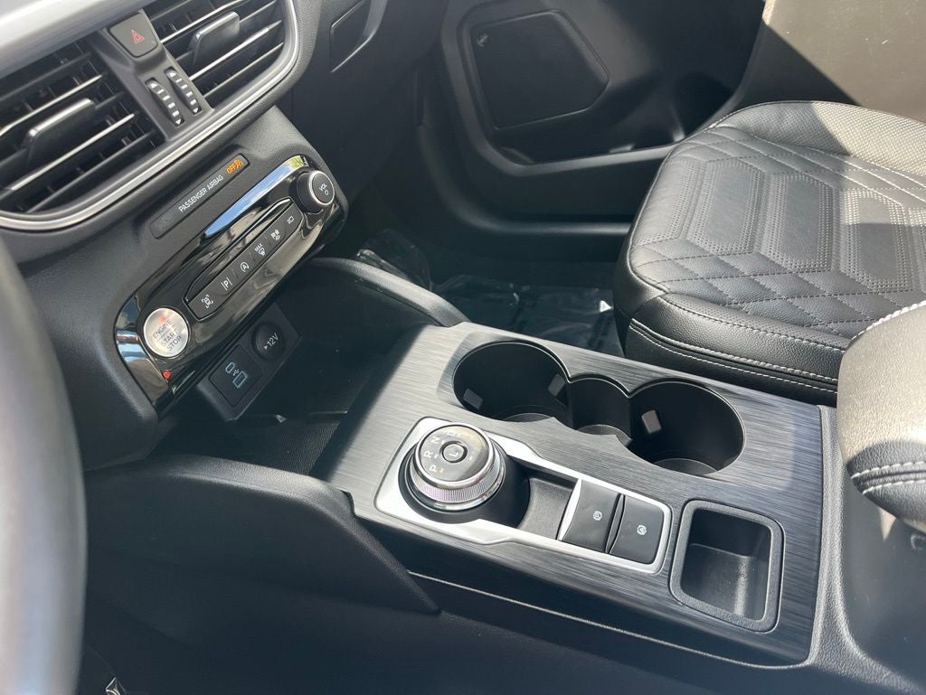 2023 Ford Escape Platinum AWD | Pano Roof | Premium Tech Pkg | 360 Cam | BLI
