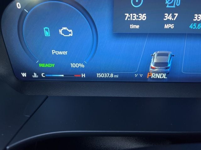 2025 Ford Escape Hybrid Platinum AWD | Nav | Pano Roof | BLIS | Remote Start