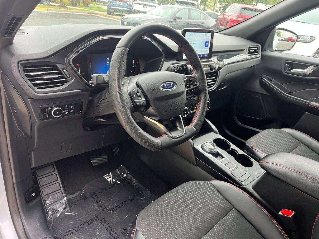 2025 Ford Escape ST-Line Select AWD | CarPlay/Android Auto | BLIS | Htd Front Seat