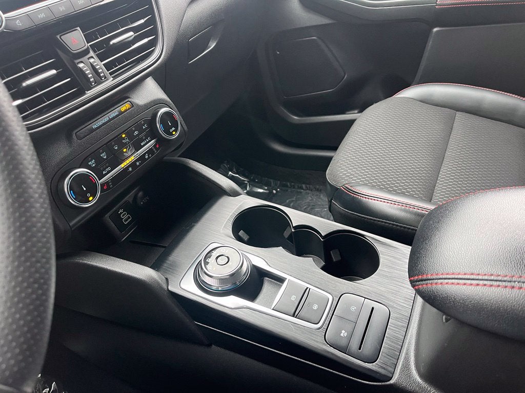 2025 Ford Escape ST-Line Select AWD | CarPlay/Android Auto | BLIS | Htd Front Seat