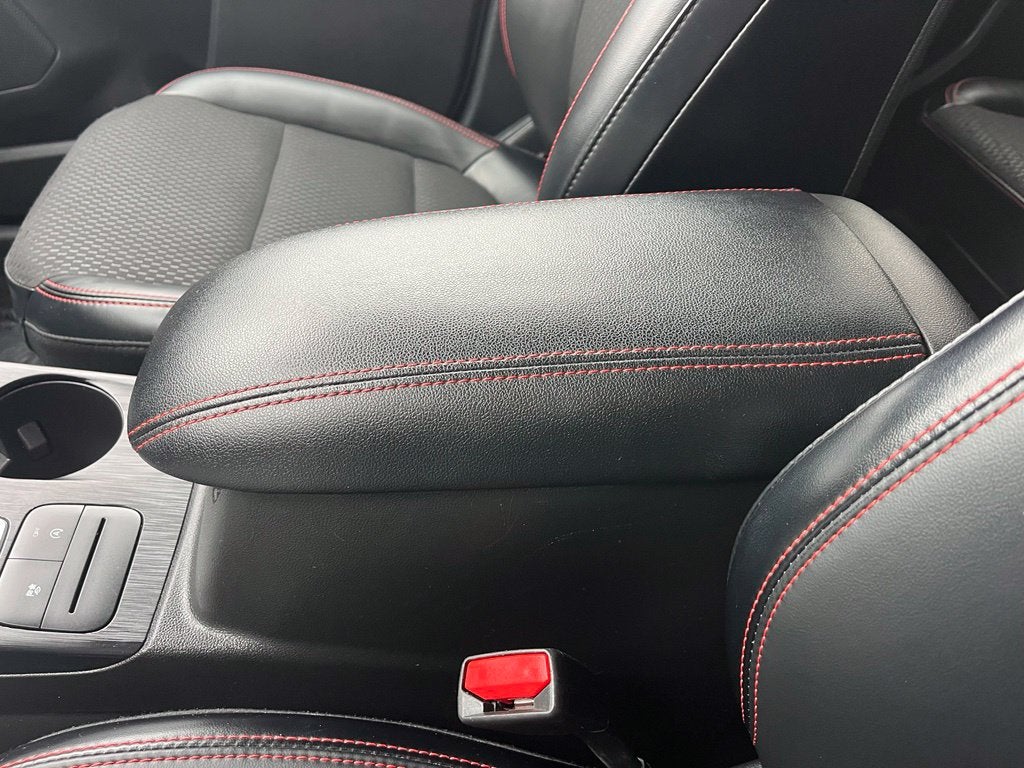 2025 Ford Escape ST-Line Select AWD | CarPlay/Android Auto | BLIS | Htd Front Seat