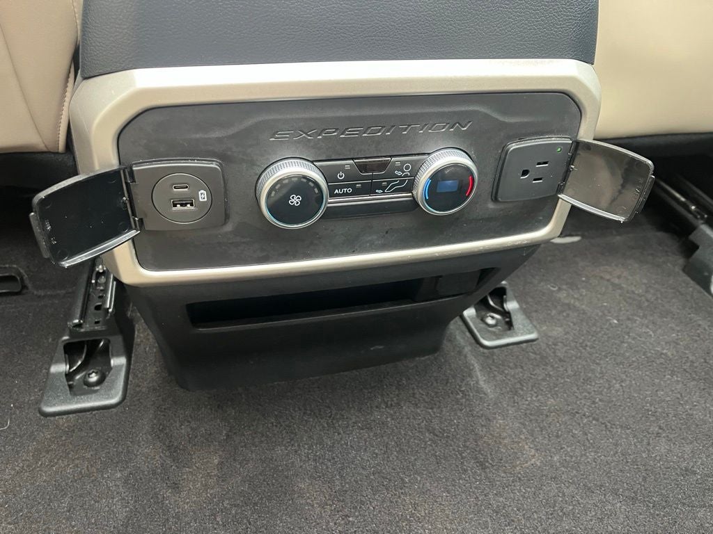 2023 Ford Expedition Max XLT 4WD | Pano Roof | HD Tow Pkg | Heat/Vent Seats