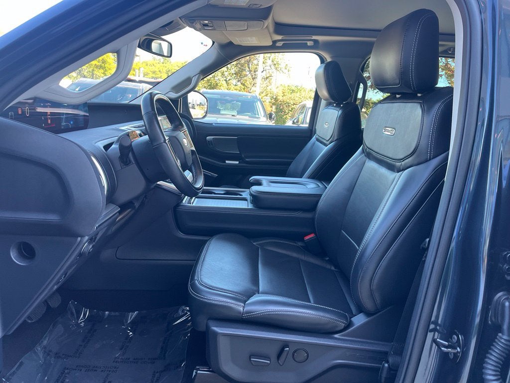 2025 Ford Expedition Max Platinum 4WD | Pano Roof | 360 Cam | BLIS | HD Tow Pkg