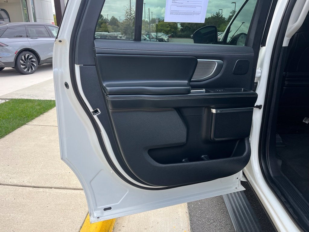 2025 Ford Expedition Max Platinum 4WD | Pano Roof | 360 Cam | BLIS | HD Tow