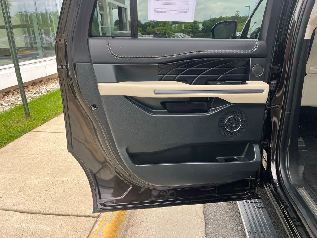 2021 Ford Expedition Max Platinum 4WD | Pano Roof | 360 Cam | Class IV Tow
