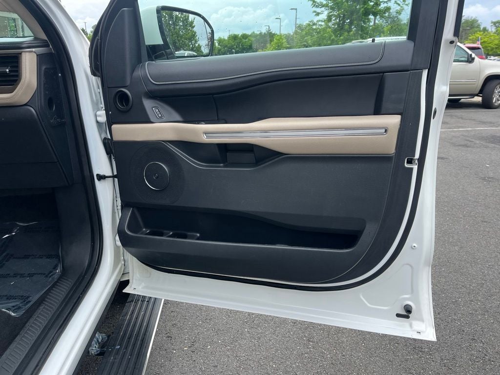 2023 Ford Expedition Max Limited 4WD | Pano Roof | Entertain Pkg | HD Tow Pkg