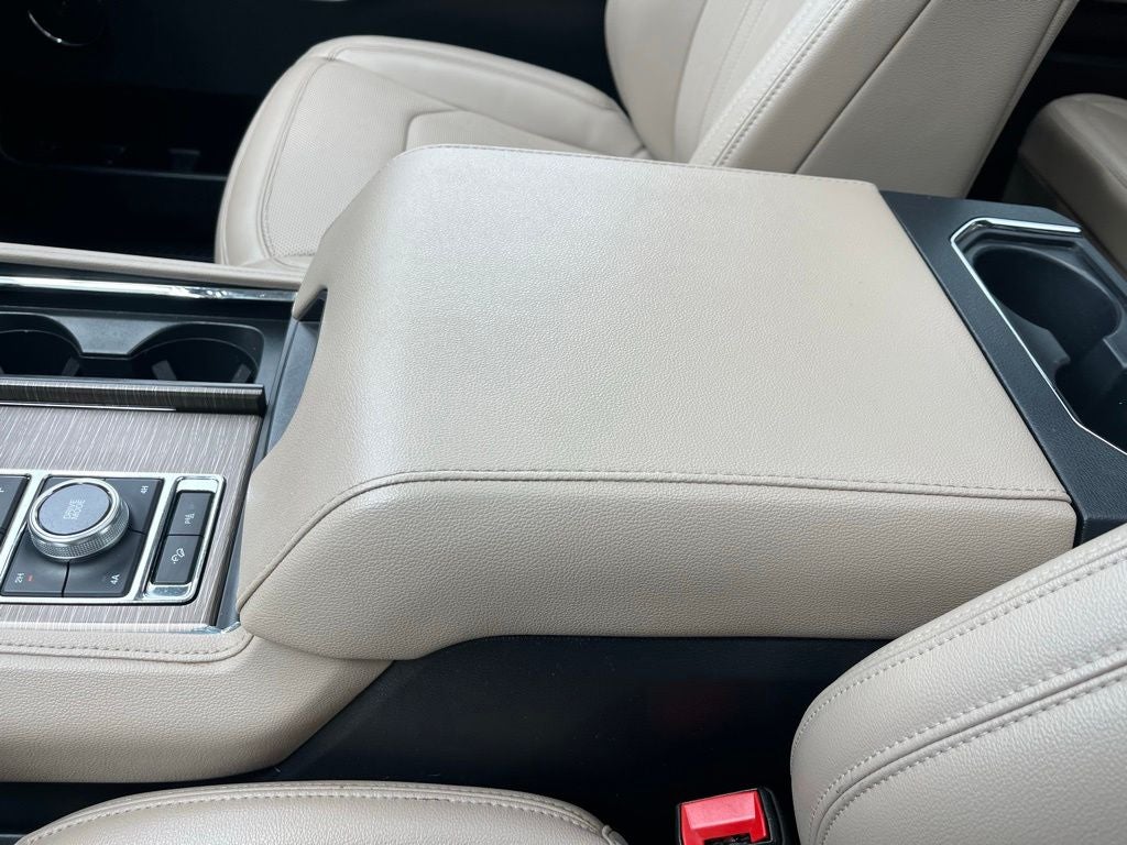 2023 Ford Expedition Max Limited 4WD | Pano Roof | Entertain Pkg | HD Tow Pkg