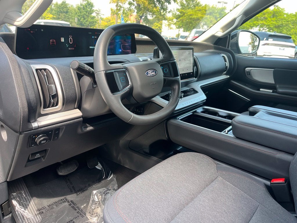 2025 Ford Expedition Active 4WD | 360 Camera | BLIS | HD Tow Pkg