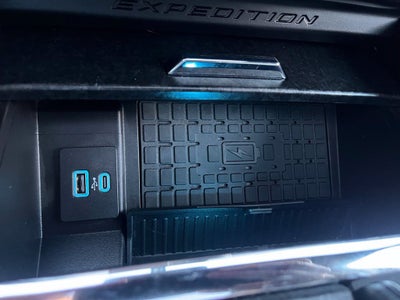 2024 Ford Expedition Limited 4WD | Stealth Pkg | HD Tow Pkg | Pano Roof