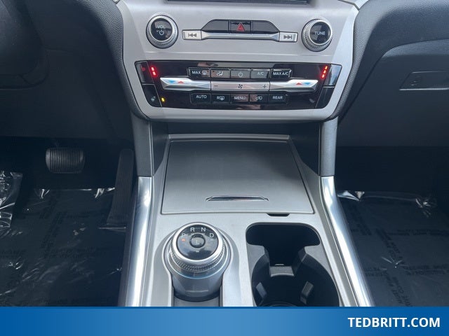 2023 Ford Explorer XLT | Remote Start | Heated Front Seats | Pano Moonroo