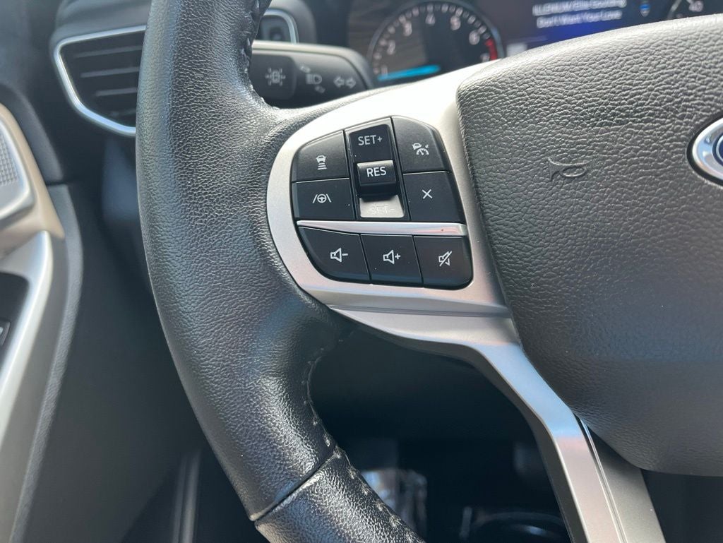 2022 Ford Explorer Limited | Pano Moonroof | 360 Cam | Trailer Tow Pack | BLI