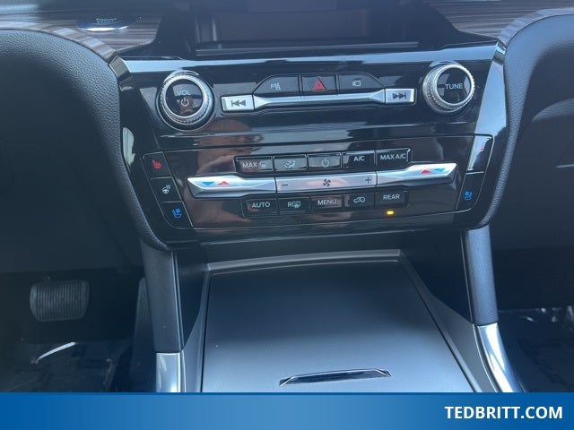 2022 Ford Explorer Limited 4WD | Pano Roof | 360 Camera | BLIS | Remote Start