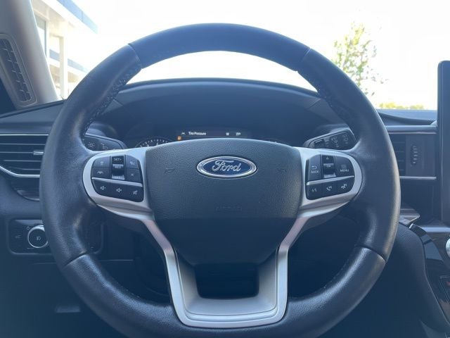 2023 Ford Explorer Limited 4WD | Pano Roof | 360 Camera | Tech Pkg