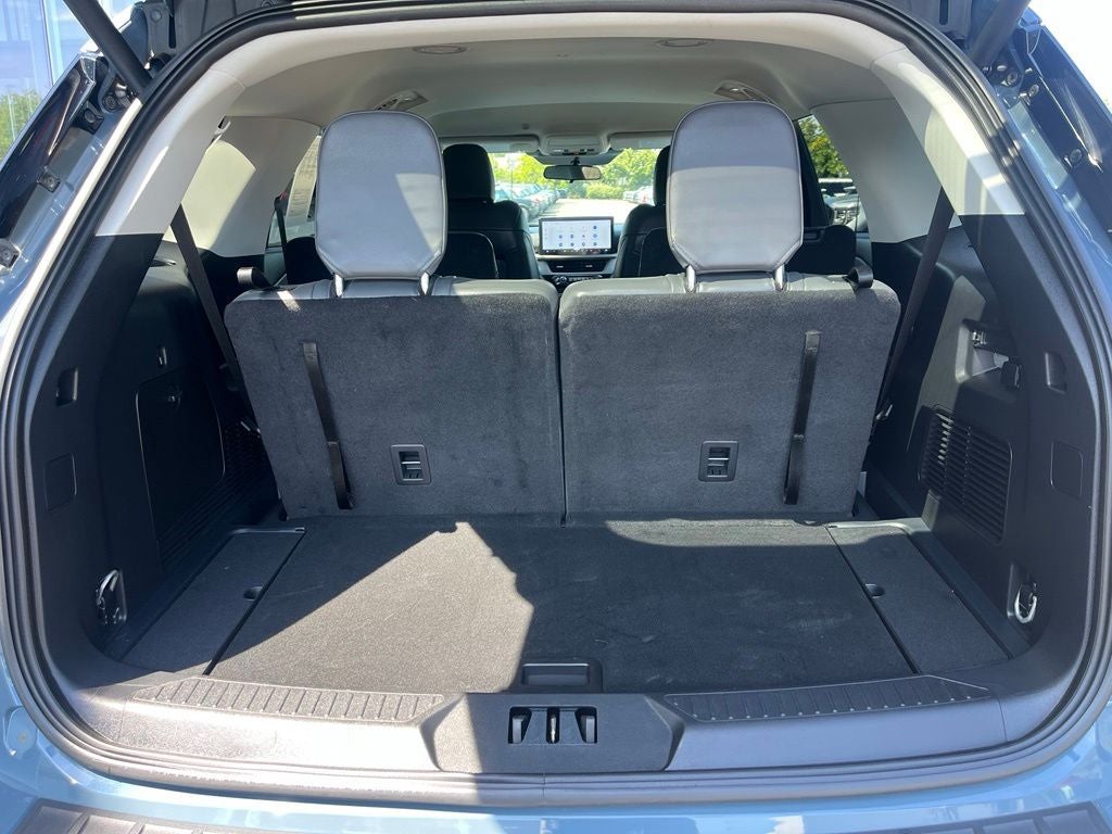 2025 Ford Explorer Active 4WD | Low Miles | LKAS | CarPlay/Android Auto