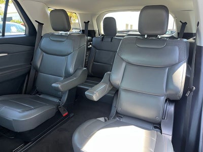 2025 Ford Explorer Active 4WD | Low Miles | LKAS | CarPlay/Android Auto