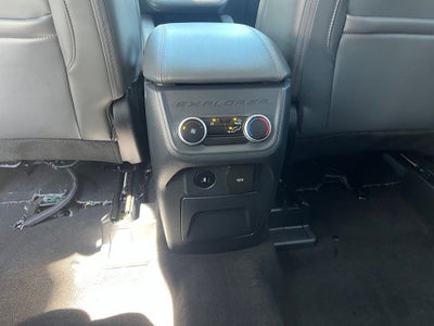 2025 Ford Explorer Active 4WD | Low Miles | LKAS | CarPlay/Android Auto