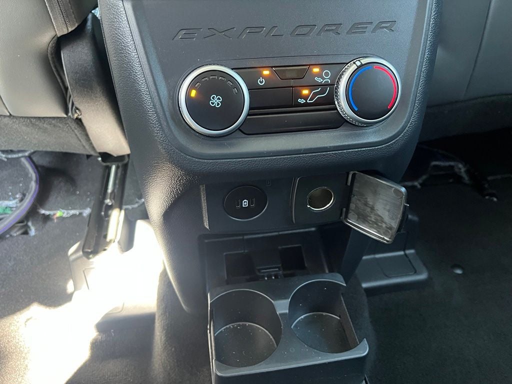 2025 Ford Explorer Active 4WD | Low Miles | LKAS | CarPlay/Android Auto