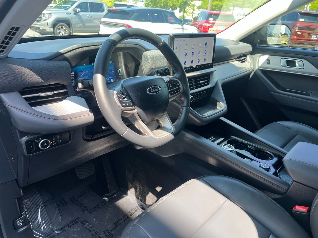 2025 Ford Explorer Active 4WD | Low Miles | LKAS | CarPlay/Android Auto