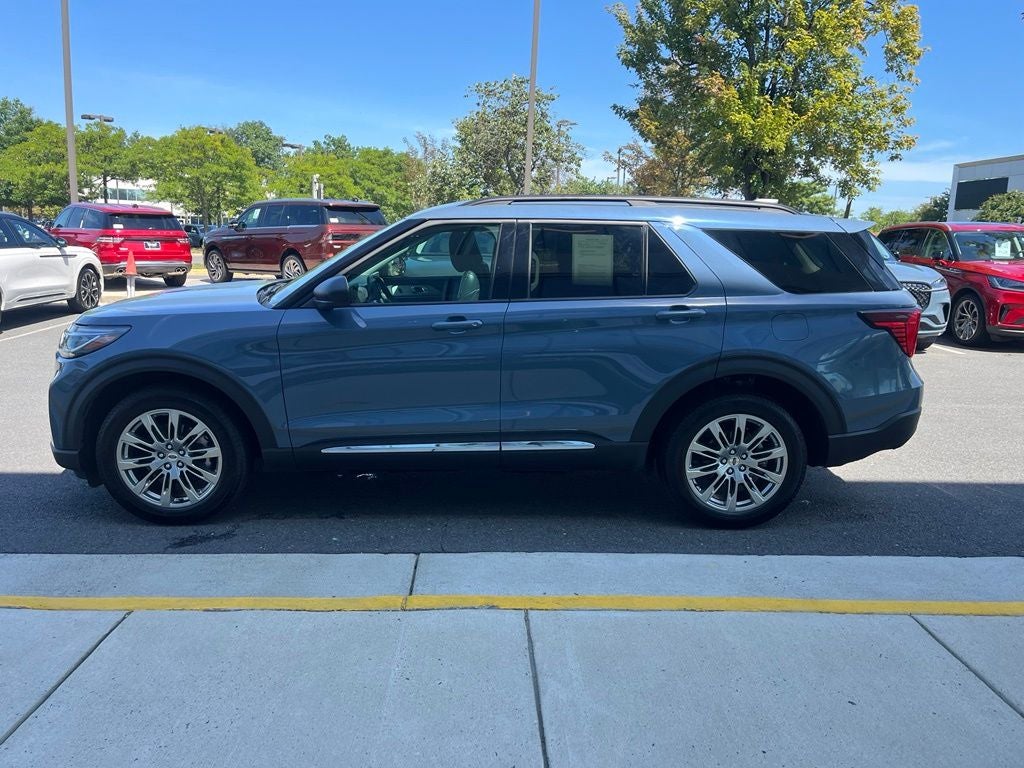 2025 Ford Explorer Active 4WD | Low Miles | LKAS | CarPlay/Android Auto