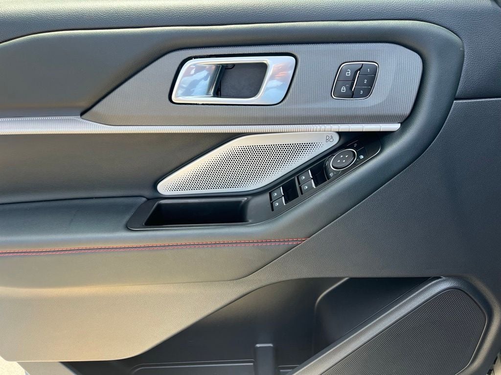 2025 Ford Explorer ST 4WD | Pano Roof | Black Painted Roof | Sun & Sound