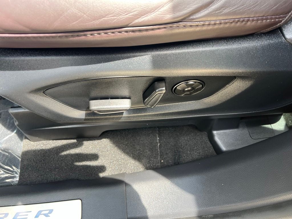 2025 Ford Explorer Platinum 4WD | Moonroof | 360 Cam | BLIS | Ultimate Pkg
