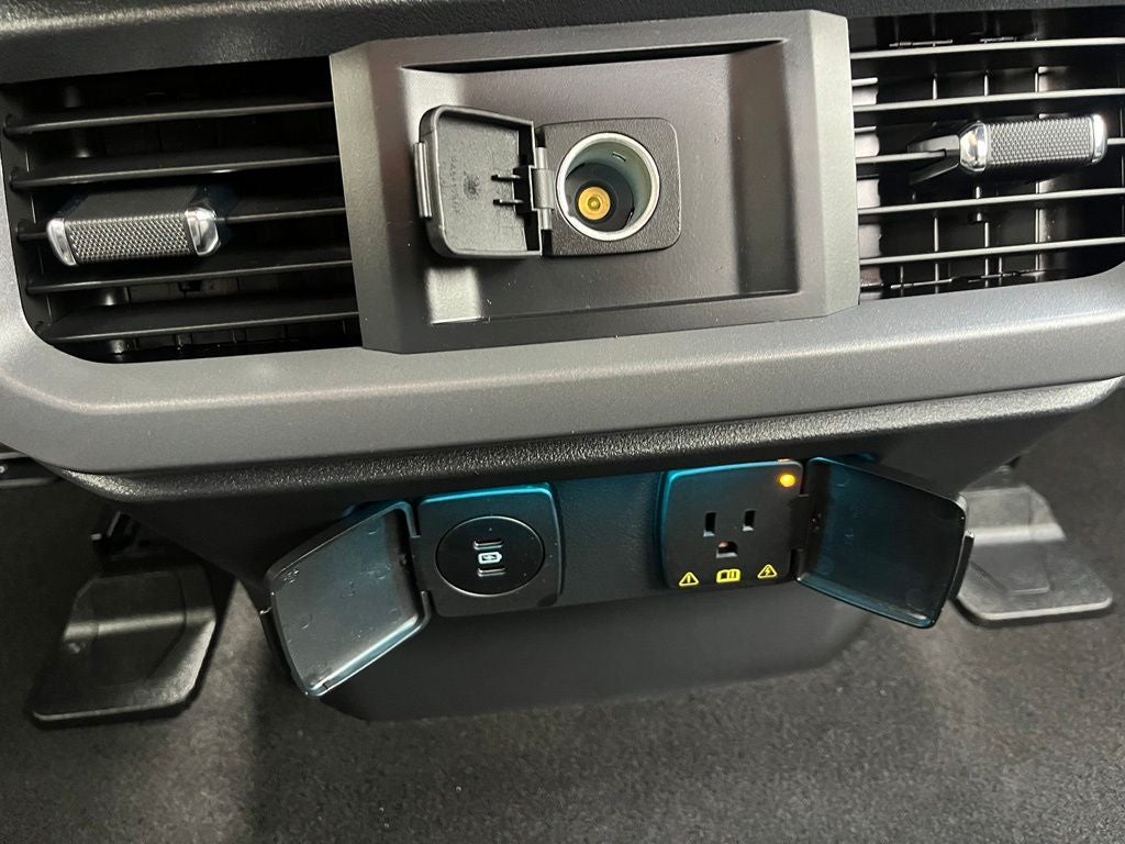 2025 Ford F-150 XLT 4WD | SYNC4 | BLIS | CarPlay/Android Auto