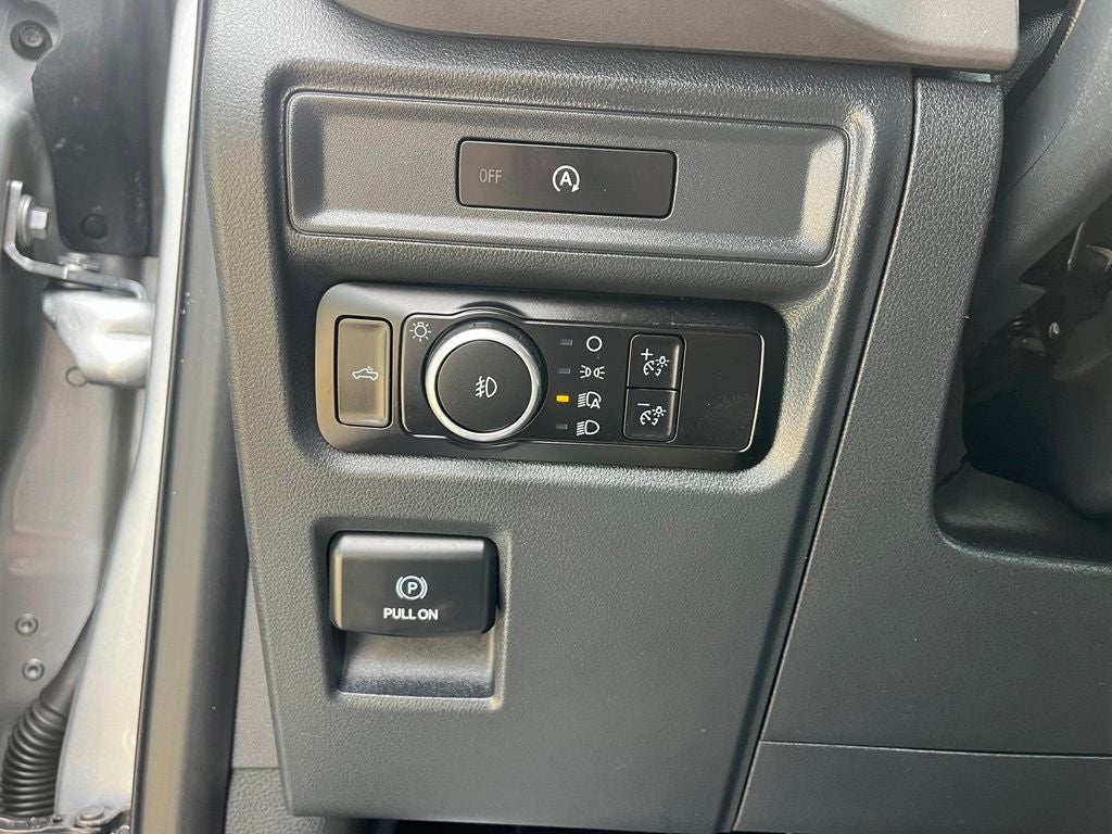 2025 Ford F-150 XLT 4WD | SYNC4 | BLIS | CarPlay/Android Auto