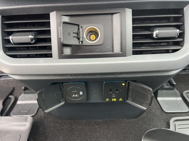 2023 Ford F-150 Lariat 4WD | Pano Roof | 360 Cam | Trailer Tow Pkg | FX4