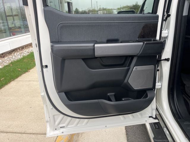 2023 Ford F-150 Lariat 4WD | Pano Roof | 360 Cam | Trailer Tow Pkg | FX4