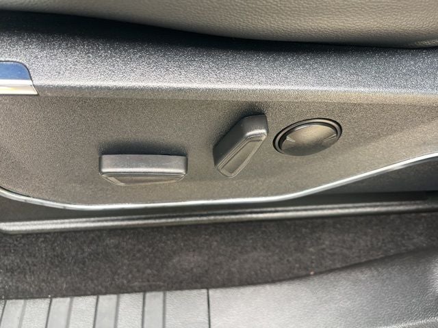 2023 Ford F-150 Lariat 4WD | Pano Roof | 360 Cam | Trailer Tow Pkg | FX4