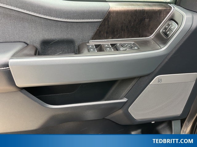 2023 Ford F-150 Lariat PowerBoost 4WD | Pano Roof | 360 Cam | Max Tow Pkg