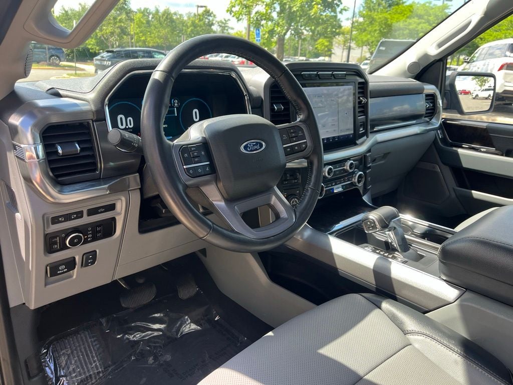 2023 Ford F-150 Lariat Hybrid 4WD | Pano Roof | Trailer Tow Pkg | BLIS