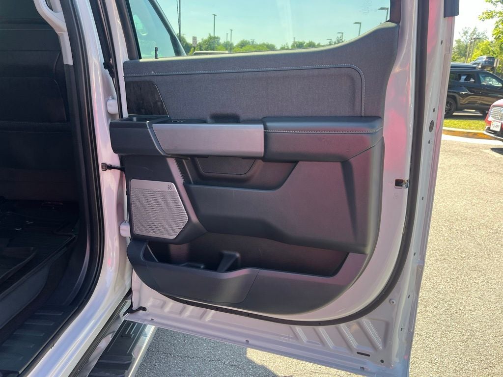 2023 Ford F-150 Lariat 4WD | Pano Roof | 360 Cam | 7.2kW | Max Tow
