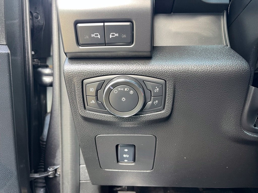 2017 Ford F-150 Lariat 4WD | Nav | BLIS | SYNC 3 | Carplay/Android Auto