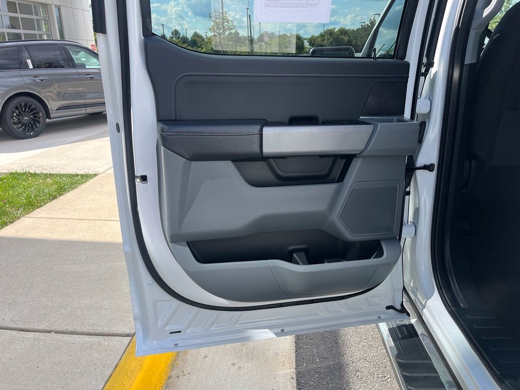 2025 Ford F-150 XLT 5.0L V8 4WD | BLIS | Remote Start | Class IV Tow