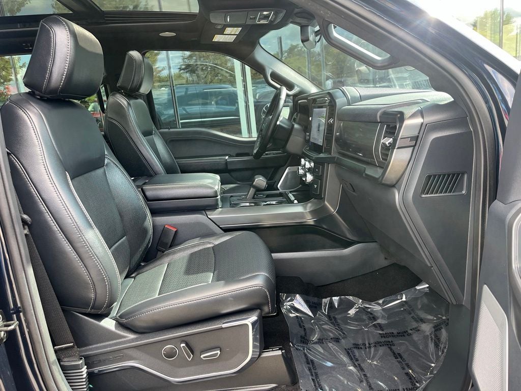 2024 Ford F-150 Lariat 4WD | Pano Roof | 360 Cam | Black Appear Pkg