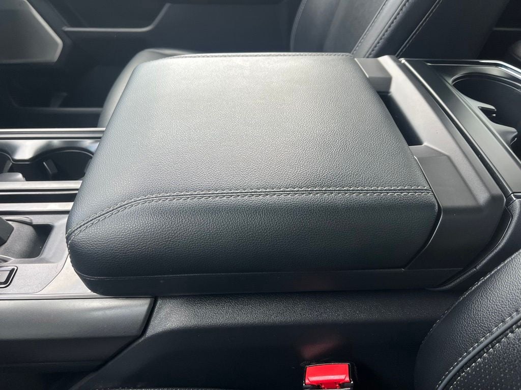 2024 Ford F-150 Lariat 4WD | Pano Roof | 360 Cam | Black Appear Pkg