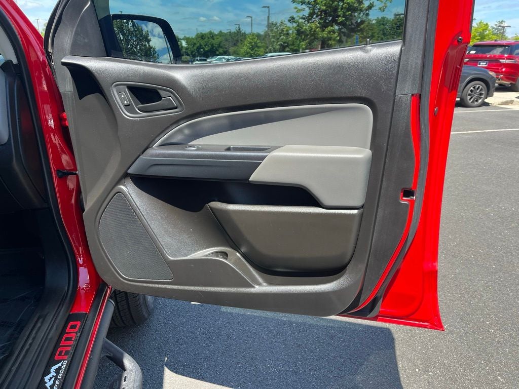 2017 Chevrolet Colorado WT 4WD | Custom Special Edition Pkg | Tow Pkg