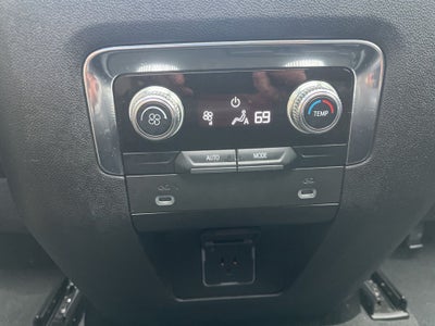 2023 GMC Yukon SLT 4WD | Dual Moonroof | 22" Gloss Black Wheels