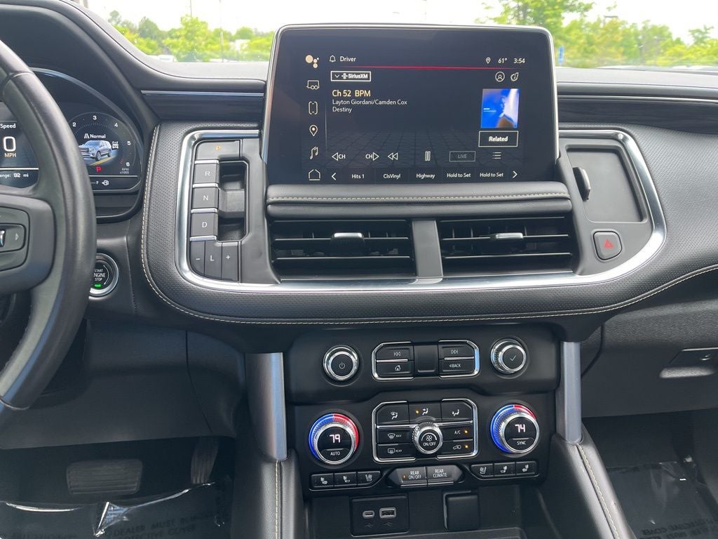 2023 GMC Yukon SLT 4WD | Dual Moonroof | 22" Gloss Black Wheels