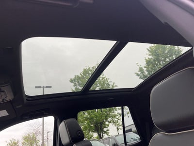 2023 GMC Yukon SLT 4WD | Dual Moonroof | 22" Gloss Black Wheels