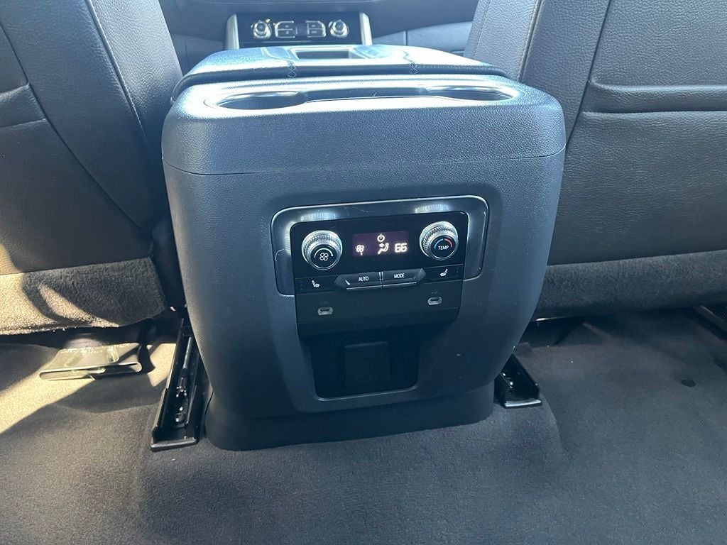 2021 GMC Yukon XL Denali 4WD | Premium Pkg | Pano Roof | BLIS