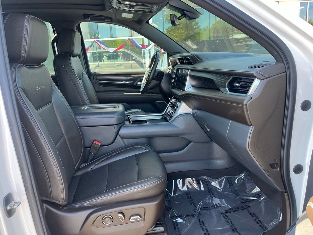2021 GMC Yukon XL Denali 4WD | Premium Pkg | Pano Roof | BLIS